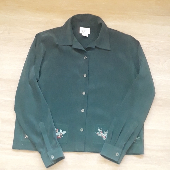 Vtg Christopher & Banks Green Velour Shirt with Holly Pinecone Patches - Large - Picture 12 of 13